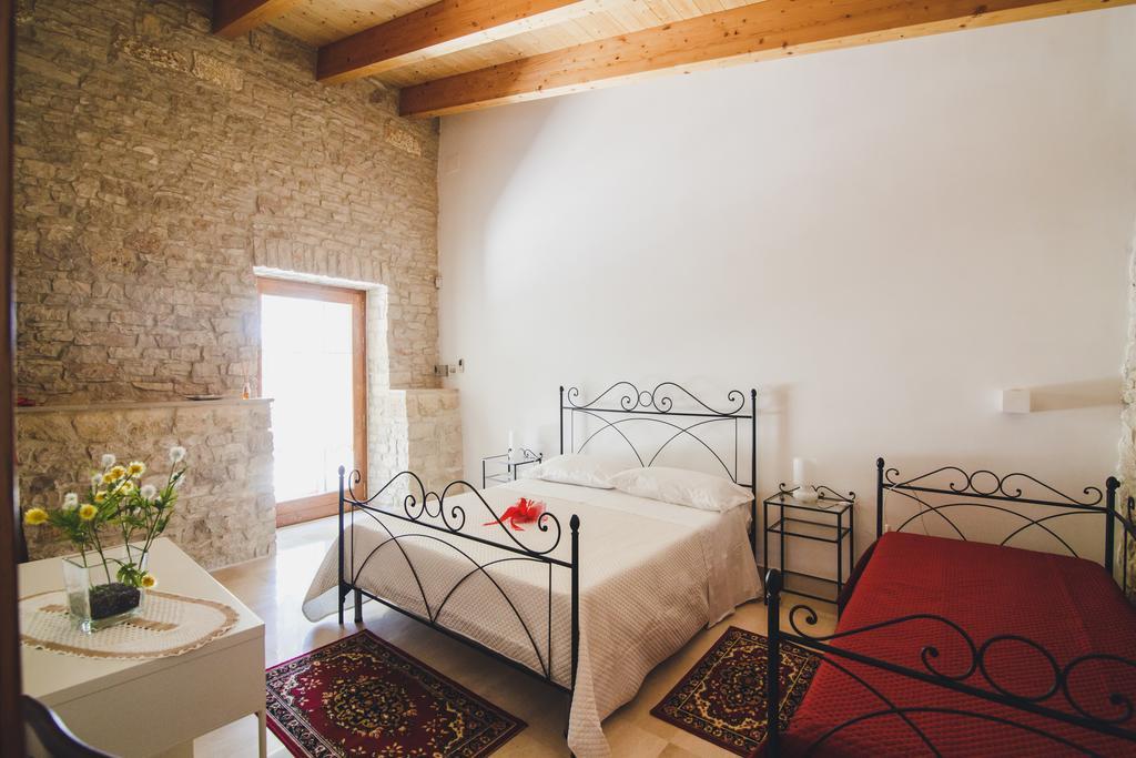 Ai Pilieri Di Bagnoli Villa Castel Del Monte  Buitenkant foto