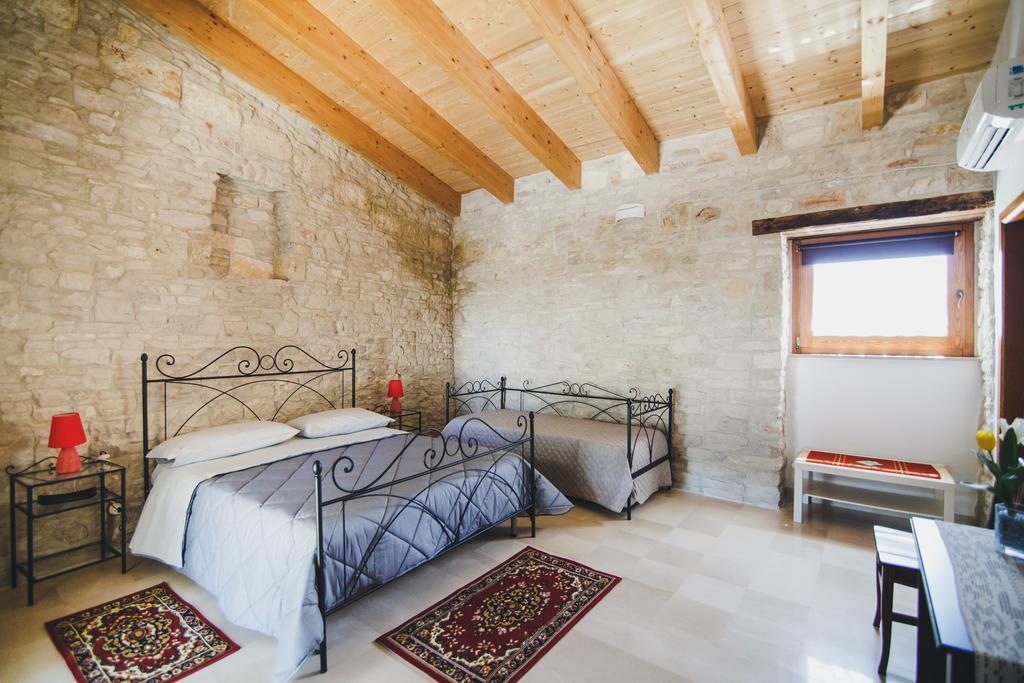 Ai Pilieri Di Bagnoli Villa Castel Del Monte  Buitenkant foto