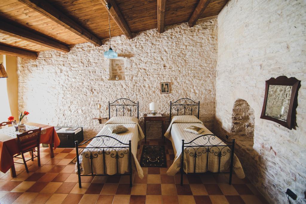 Ai Pilieri Di Bagnoli Villa Castel Del Monte  Buitenkant foto